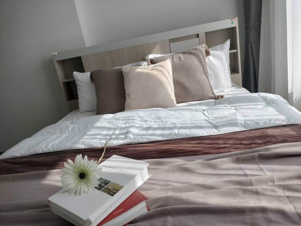 picture Condo for Rent: Rich Park @ Triple Station - 4/10