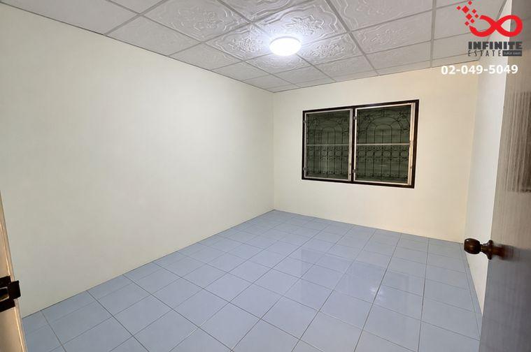 รูป ขายทาวน์เฮาส์ชั้นเดียว 25 ตร.ว. หมู่บ้านเคหะธานี 4 ถนนราษฎร์พัฒนา พร้อมอยู่ เดินทางสะดวก เหมาะอยู่อาศัยหรือซื้อลงทุน - รูปที่ 7/9