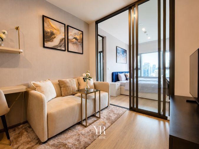 รูป Life Rama 4-Asoke ห้องแต่งสไตล์มินิมอลลักชูเบาๆและคุมโทนอุ่น พร้อมเฟอร์ที่ครบและ ครัวบิวท์อินตู้เย็นพร้อม ลากกระเป๋าเข้าอยู่ได้ทันที - รูปที่ 1/4