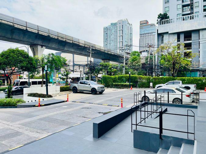 รูป คอนโดให้เช่า : IDEO Mobi Sukhumvit  (ไอดีโอ โมบิ สุขุมวิท 81  ) (( BTS onnut)) MK-02  line @livingbkk - รูปที่ 22/23