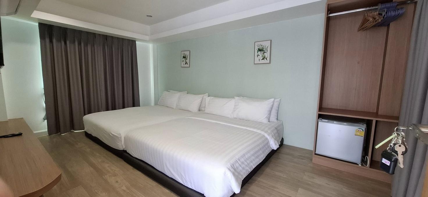 รูป 4 Bedrooms Pool Villa in East Pattaya For Rent - รูปที่ 9/15