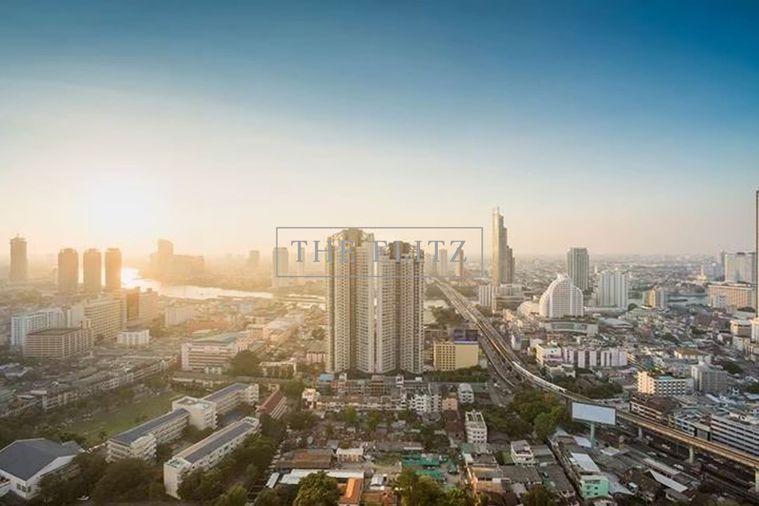 รูป ✨Breathtaking Chaophraya River Views! Live Elegantly in a Luxury High-Rise Condo Near BTS & Sathorn CBD ✨ - รูปที่ 5/9