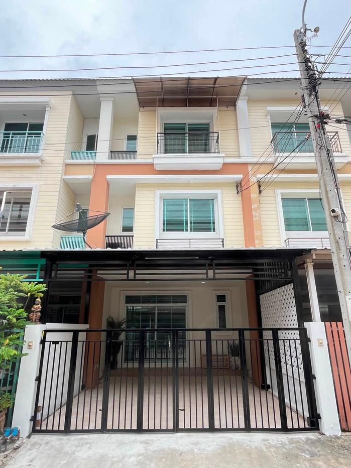 รูป RS6884 ให้เช่าทาวน์เฮาส์ 3 ชั้น Grandity สาธุประดิษฐ์ 2 บ้านใหญ่ ใจกลางเมือง ใกล้ CBD - รูปที่ 1/18