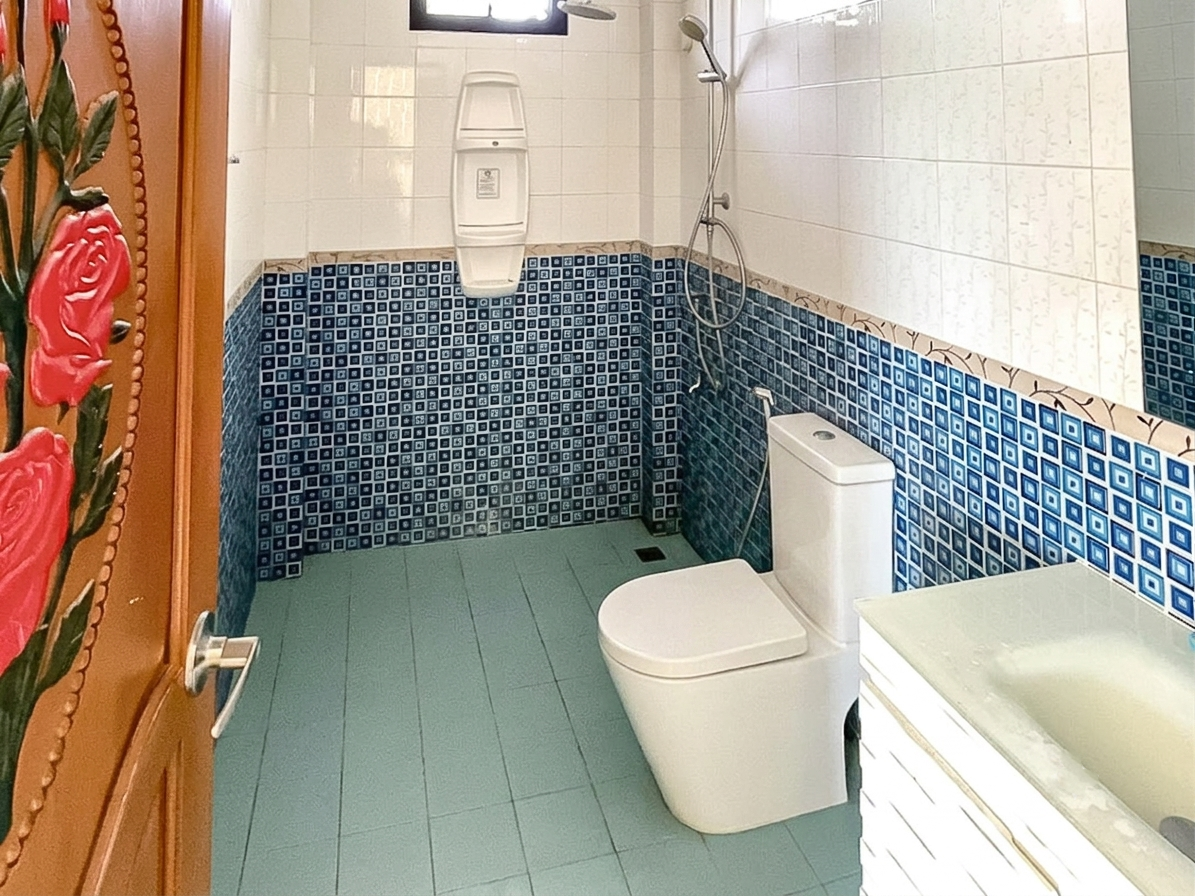 รูป Luxury 2Storey House for Rent Noen Plub Wan East Pattaya 5Bed - รูปที่ 16/25