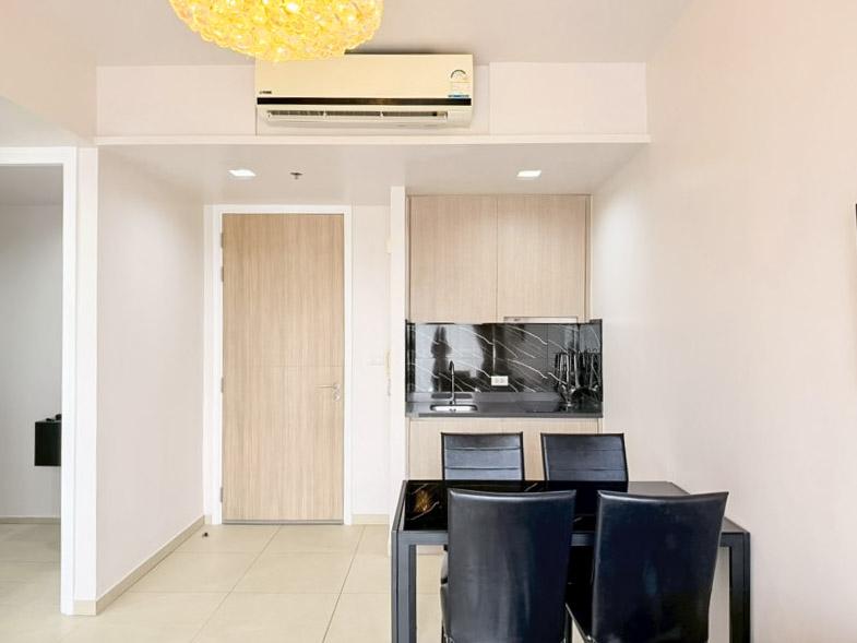 picture Unixx South Pattaya 1 BR Condo for Sale Pool & Mountain View - 3/9