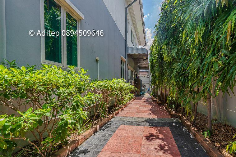 รูป ขายอาคารสำนักงาน 2 ชั้น พร้อมโกดัง+ที่พักอาศัย ซอยสุคนธสวัสดิ์ 14 ลาดพร้าว | 200 ตร.วา 474 ตร.ม. ใกล้ Central EastVille และ CDC - รูปที่ 14/33
