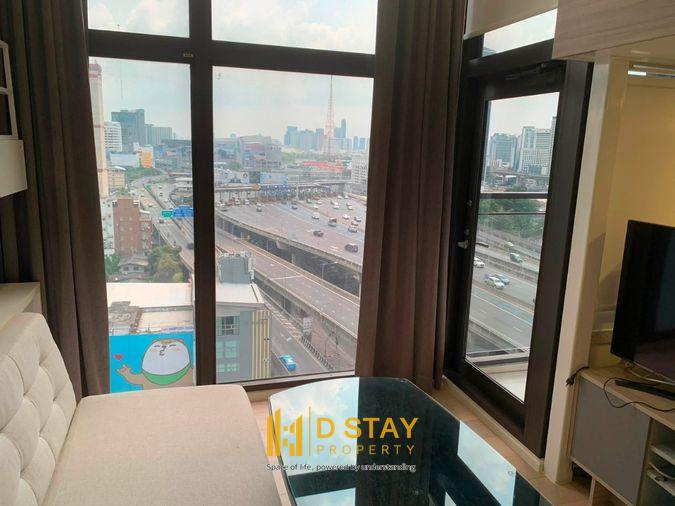 รูป Best Price ✨ ให้เช่า Chewathai Residence Asoke ห้อง Loft ตกแต่งสวย น่าอยู่มาก เฟอร์ครบ พร้อมเข้าอยู่ 💗 DS3715 | Line @Dstay - รูปที่ 1/8