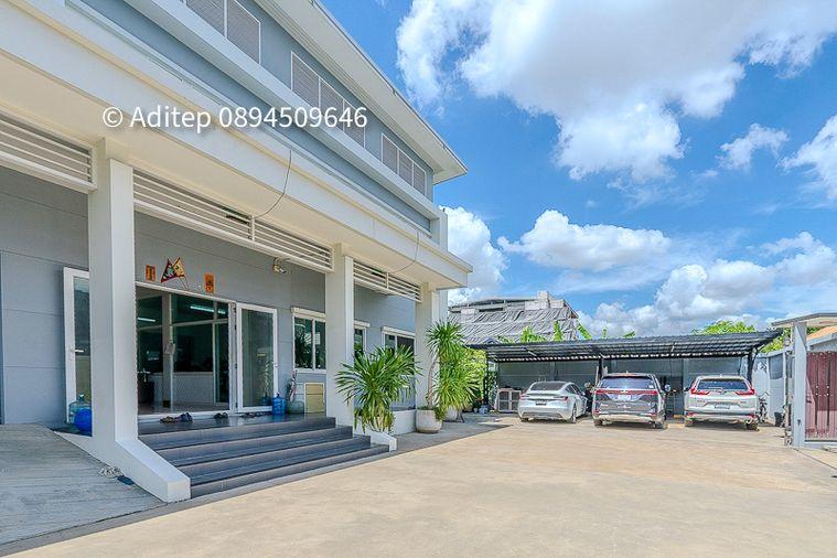 รูป ขายอาคารสำนักงาน 2 ชั้น พร้อมโกดัง+ที่พักอาศัย ซอยสุคนธสวัสดิ์ 14 ลาดพร้าว | 200 ตร.วา 474 ตร.ม. ใกล้ Central EastVille และ CDC - รูปที่ 11/33