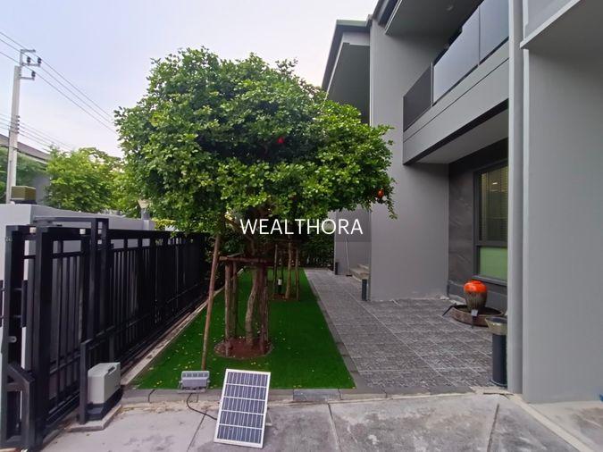 picture Setthasiri Krungthepkreetha, ready to move in, located near the clubhouse. - 3/16