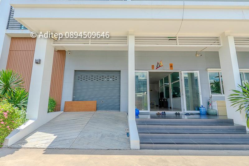รูป ขายอาคารสำนักงาน 2 ชั้น พร้อมโกดัง+ที่พักอาศัย ซอยสุคนธสวัสดิ์ 14 ลาดพร้าว | 200 ตร.วา 474 ตร.ม. ใกล้ Central EastVille และ CDC - รูปที่ 12/33