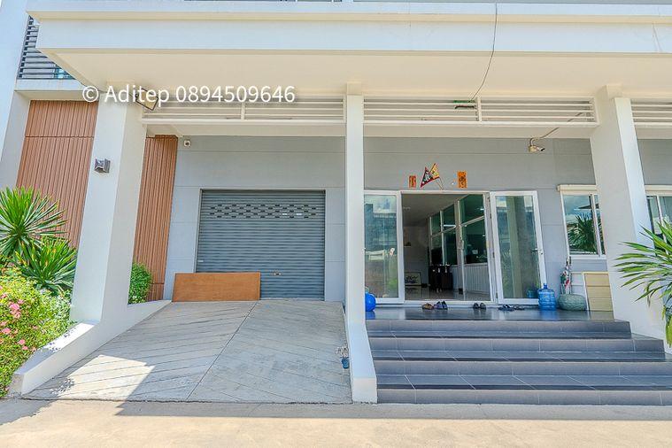 รูป ขายอาคารสำนักงาน 2 ชั้น พร้อมโกดัง+ที่พักอาศัย ซอยสุคนธสวัสดิ์ 14 ลาดพร้าว | 200 ตร.วา 474 ตร.ม. ใกล้ Central EastVille และ CDC - รูปที่ 12/33