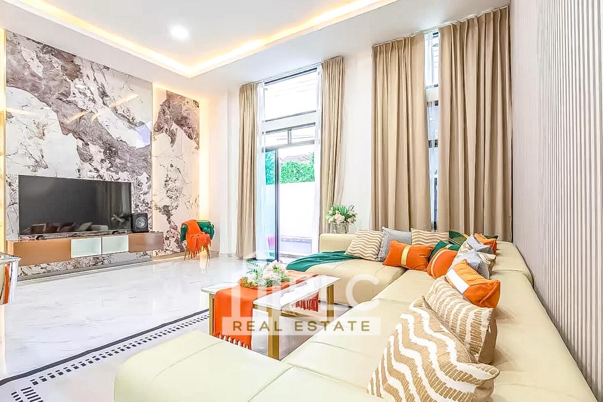 รูป Luxury Pool Villa for Sale Thappraya South Pattaya 3Bedroom - รูปที่ 1/11