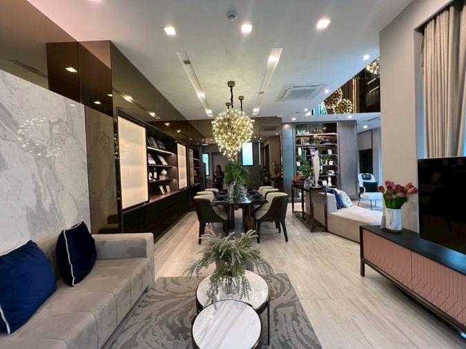รูป บ้านเดี่ยวระดับ Ultra Luxury 3 ชั้น พร้อมลิฟต์ส่วนตัว บนทำเลศักยภาพ กรุงเทพกรีฑา ที่ออกแบบมาเพื่อการใช้ชีวิตเหนือระดับ พร้อมความเป็นส่วนตัวในทุกมิติ - รูปที่ 7/33