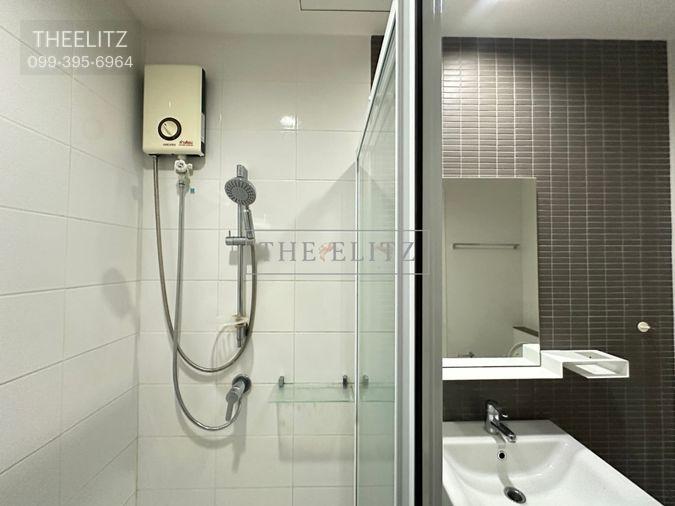 รูป ✨RARE FIND! Flawlessly Renovated Modern Living Space – 100% Move-in Ready with Zero Fixes Needed ✨ - รูปที่ 12/24