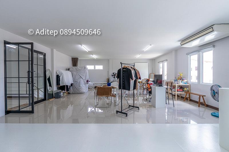 รูป ขายอาคารสำนักงาน 2 ชั้น พร้อมโกดัง+ที่พักอาศัย ซอยสุคนธสวัสดิ์ 14 ลาดพร้าว | 200 ตร.วา 474 ตร.ม. ใกล้ Central EastVille และ CDC - รูปที่ 18/33