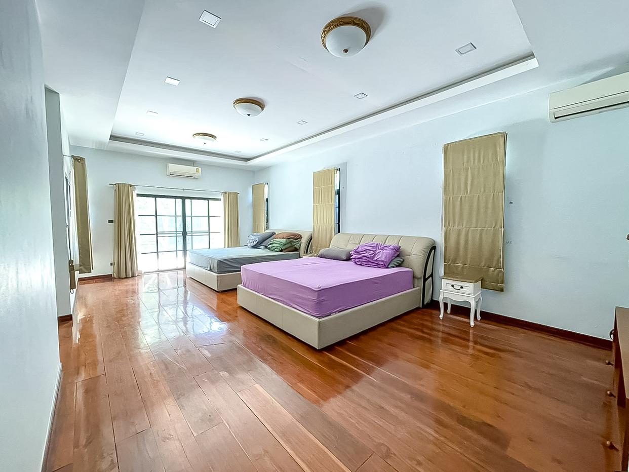 รูป Luxury 2Storey House for Rent Noen Plub Wan East Pattaya 5Bed - รูปที่ 10/25