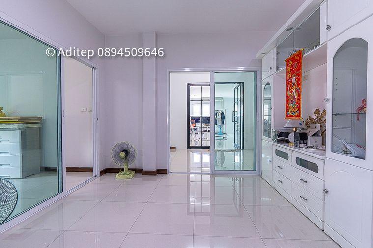 รูป ขายอาคารสำนักงาน 2 ชั้น พร้อมโกดัง+ที่พักอาศัย ซอยสุคนธสวัสดิ์ 14 ลาดพร้าว | 200 ตร.วา 474 ตร.ม. ใกล้ Central EastVille และ CDC - รูปที่ 19/33