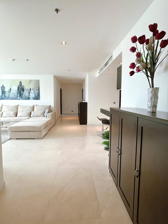 รูป Eight Thonglor Residence ห้องมุมกระจกโค้ง วิวพาโนรามาเปิดกว้าง  เฟอร์นิเจอร์และเครื่องใช้ไฟฟ้าครบพร้อมเข้าอยู่ - รูปที่ 5/18