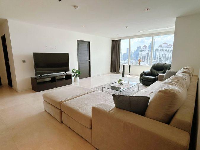 รูป Eight Thonglor Residence ห้องมุมกระจกโค้ง วิวพาโนรามาเปิดกว้าง  เฟอร์นิเจอร์และเครื่องใช้ไฟฟ้าครบพร้อมเข้าอยู่ - รูปที่ 3/18