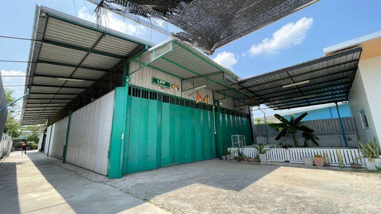 รูป ด่วน ขายถูก!!!โรงงาน พร้อมสำนักงาน หอพักคนงาน บ้านบึง ชลบุรี เพียง  15,000,000 บาท รวมโอน - รูปที่ 9/20