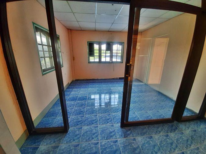 รูป AL-5-0230|บ้านพักอาศัยครึ่งตึกครึ่งไม้ 2 ชั้น ต. นาเฉลียง อ.หนองไผ่ จ.เพชรบูรณ์ (ราคา 500,000 บาท)  - รูปที่ 13/20