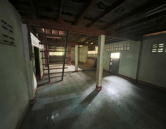 รูป AL-5-0608|บ้านพักอาศัยครึ่งตึกครึ่งไม้ 2 ชั้นและบ้านไม้ใต้ถุนสูง บ้านจรุกเตย  ต. หนองฮี อ.ปลาปาก จ.นครพนม (ราคา 650,000 บาท) - รูปที่ 10/24