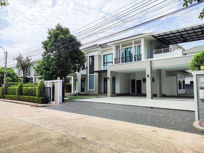 รูป บ้านเดี่ยวระดับลักชัวรี บรรยากาศส่วนตัว พร้อมเฟอร์นิเจอร์ครบ บ้านโครงการ Perfect Masterpiece Sukhumvit 77 - รูปที่ 1/42