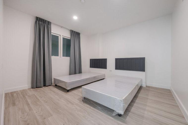 picture 🔥 For Sale: Baan Ruenrom Bangna | 🚆 Near MRT Si Iam - 2/17