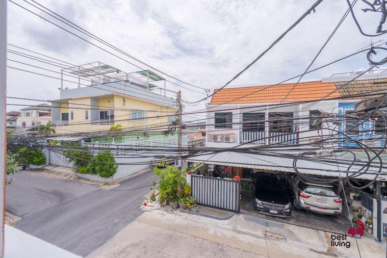 picture Corner House at Rungcharoen Chokchai 4 Village, Fully Renovated - 62/69