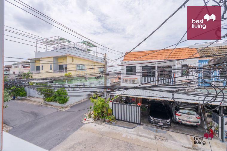 picture Corner House at Rungcharoen Chokchai 4 Village, Fully Renovated - 62/69