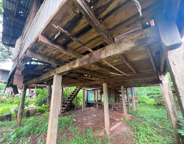 รูป AL-5-0608|บ้านพักอาศัยครึ่งตึกครึ่งไม้ 2 ชั้นและบ้านไม้ใต้ถุนสูง บ้านจรุกเตย  ต. หนองฮี อ.ปลาปาก จ.นครพนม (ราคา 650,000 บาท) - รูปที่ 24/24