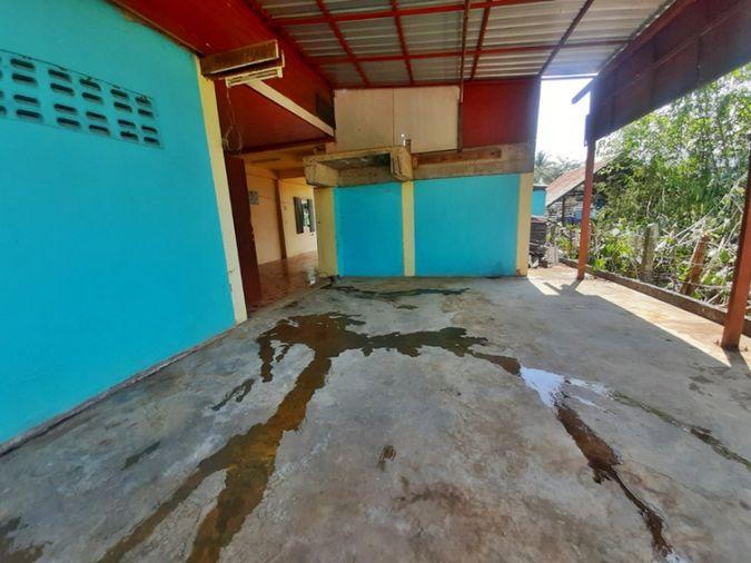 รูป AL-5-0230|บ้านพักอาศัยครึ่งตึกครึ่งไม้ 2 ชั้น ต. นาเฉลียง อ.หนองไผ่ จ.เพชรบูรณ์ (ราคา 500,000 บาท)  - รูปที่ 8/20