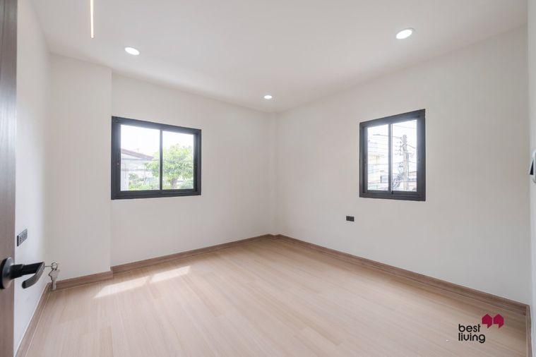 picture Corner House at Rungcharoen Chokchai 4 Village, Fully Renovated - 50/69