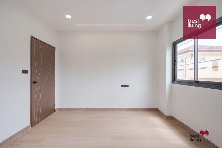 picture Corner House at Rungcharoen Chokchai 4 Village, Fully Renovated - 53/69