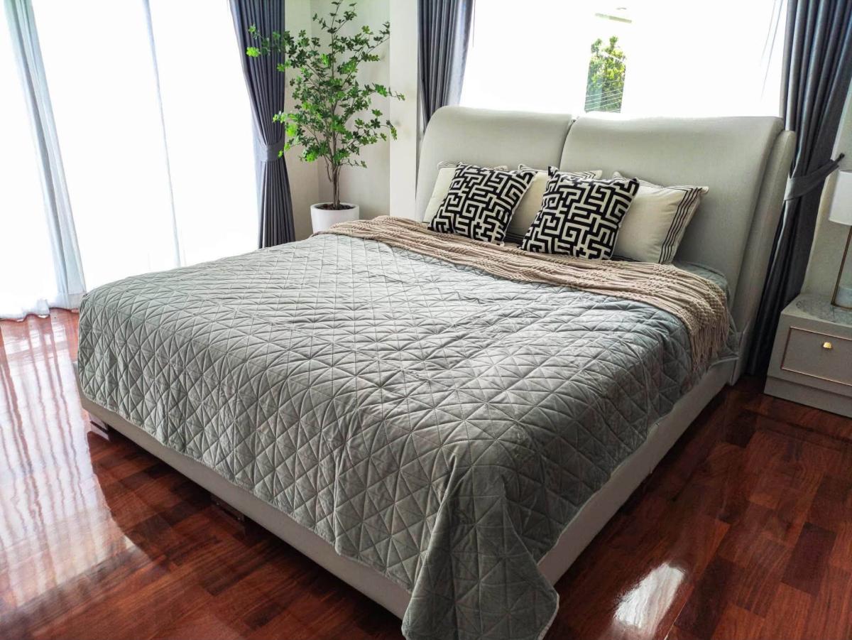picture Luxury detached house in a private setting, fully furnished. Perfect Masterpiece Sukhumvit 77 project. - 7/42