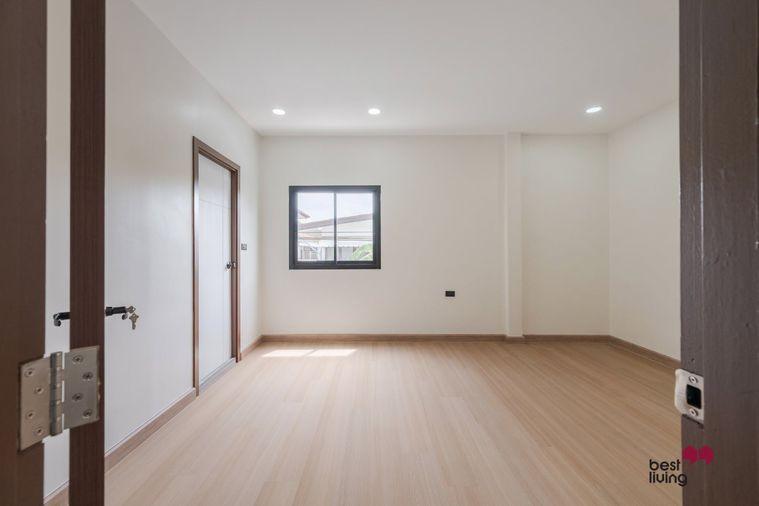 picture Corner House at Rungcharoen Chokchai 4 Village, Fully Renovated - 56/69