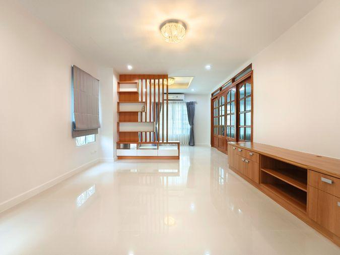 รูป ขาย บ้านเดี่ยวแปลงริมติดสวน เหมือนซอยส่วนตัว บ้านไม่ต้องซ่อม 3 ห้องนอน 3 ห้องน้ำ 89.6 ตารางวา - รูปที่ 6/23