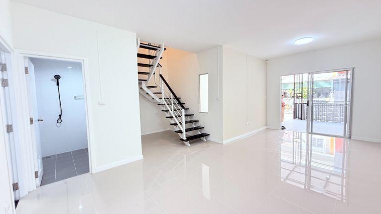 รูป ขายทาวน์เฮาส์ 2 ชั้น หมู่บ้านพฤกษา 64/2 คลอง 3 แต่งสวย Minimal - รูปที่ 5/9