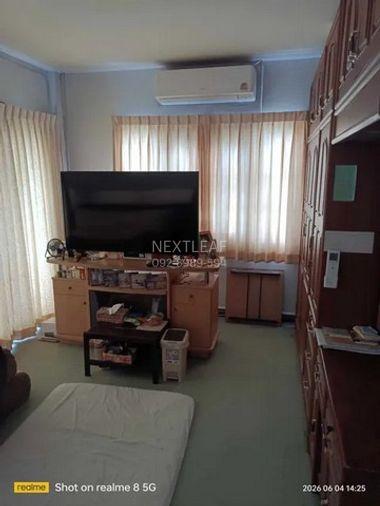 รูป ขายบ้านและที่ดิน บางพลี สมุทรปราการ เนื้อที่รวม260ตร.ว. ประกอบด้วยบ้าน2ชั้น1หลัง พื้นที่ใช้สอย 110ตร.ม. บ้านชั้นเดียว1หลัง พื้นที่ใช้สอย 81ตร.ม. - รูปที่ 12/17