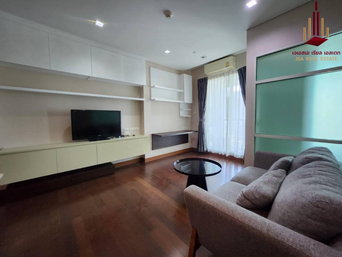 picture ✨ For Rent: IVY Thonglor Condo ✨  💰 Only 27,000 THB/month  - 2/5