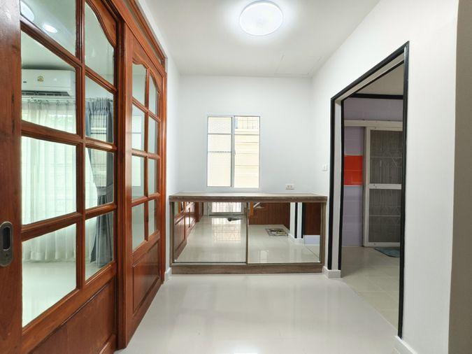 รูป ขาย บ้านเดี่ยวแปลงริมติดสวน เหมือนซอยส่วนตัว บ้านไม่ต้องซ่อม 3 ห้องนอน 3 ห้องน้ำ 89.6 ตารางวา - รูปที่ 8/23