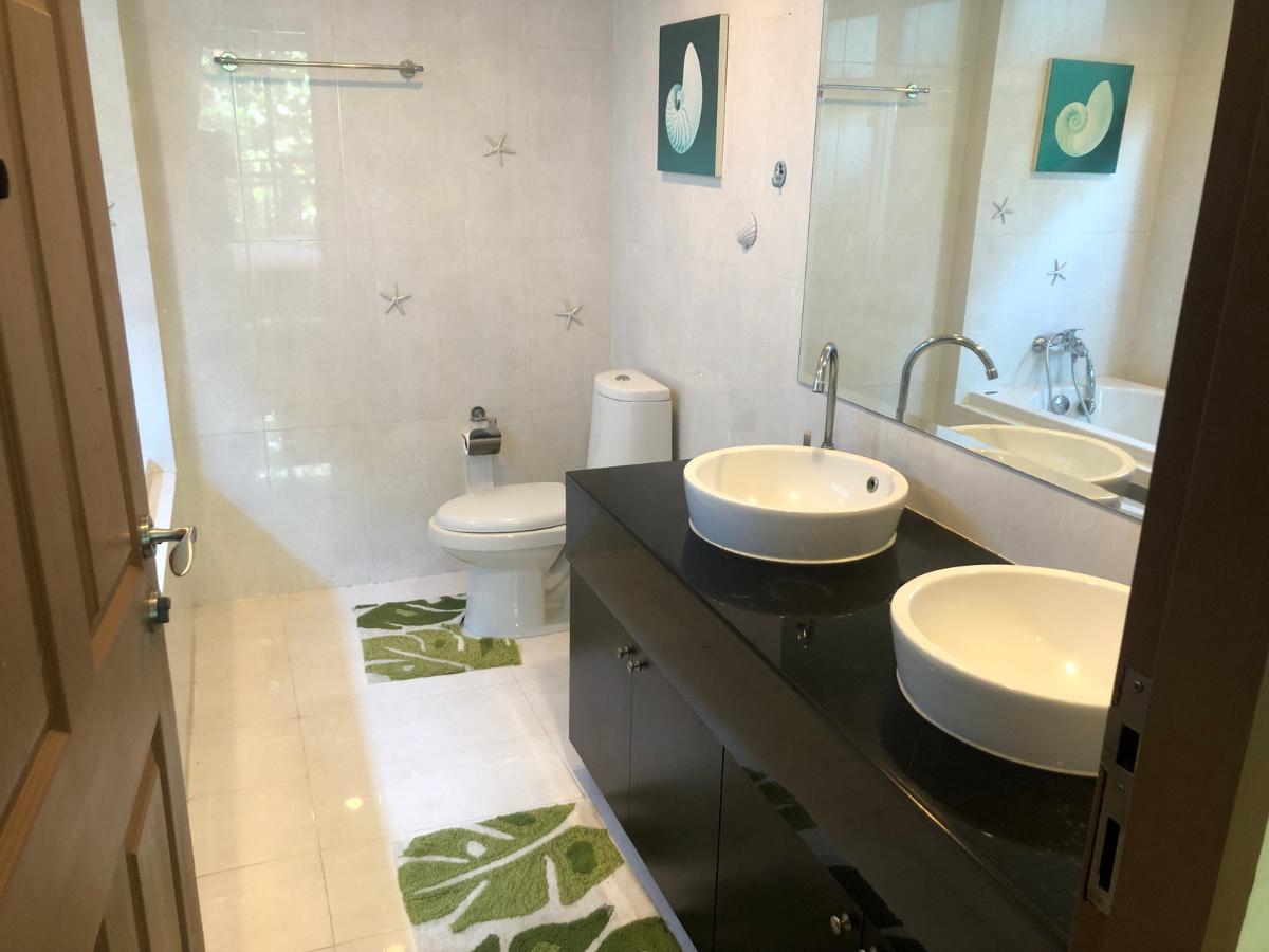 picture 🏡✨ Detached House for Rent | Move-in Ready | Beautiful Home with Full Amenities & Energy-Saving Solar Panels ☀️ - 13/16