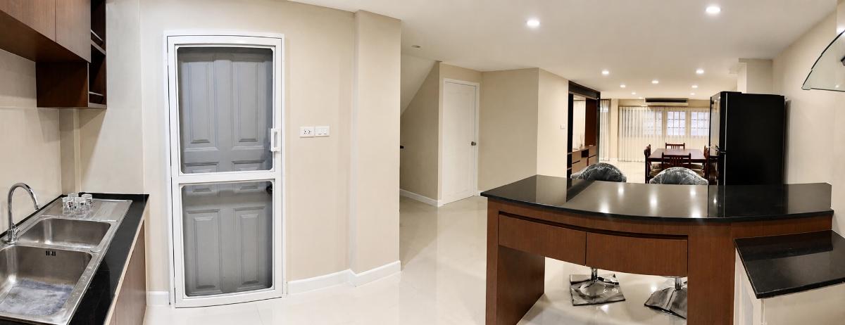 รูป ให้เช่า Townhome 3 ชั้น ซอยเอกมัย (ตรงข้ามซอยเอกมัย 4) ทำเลใจกลางสุขุมวิท เพียง 600 เมตรจาก BTS เอกมัย เหมาะสำหรับอยู่อาศัยหรือทำ Home Office  - รูปที่ 3/10