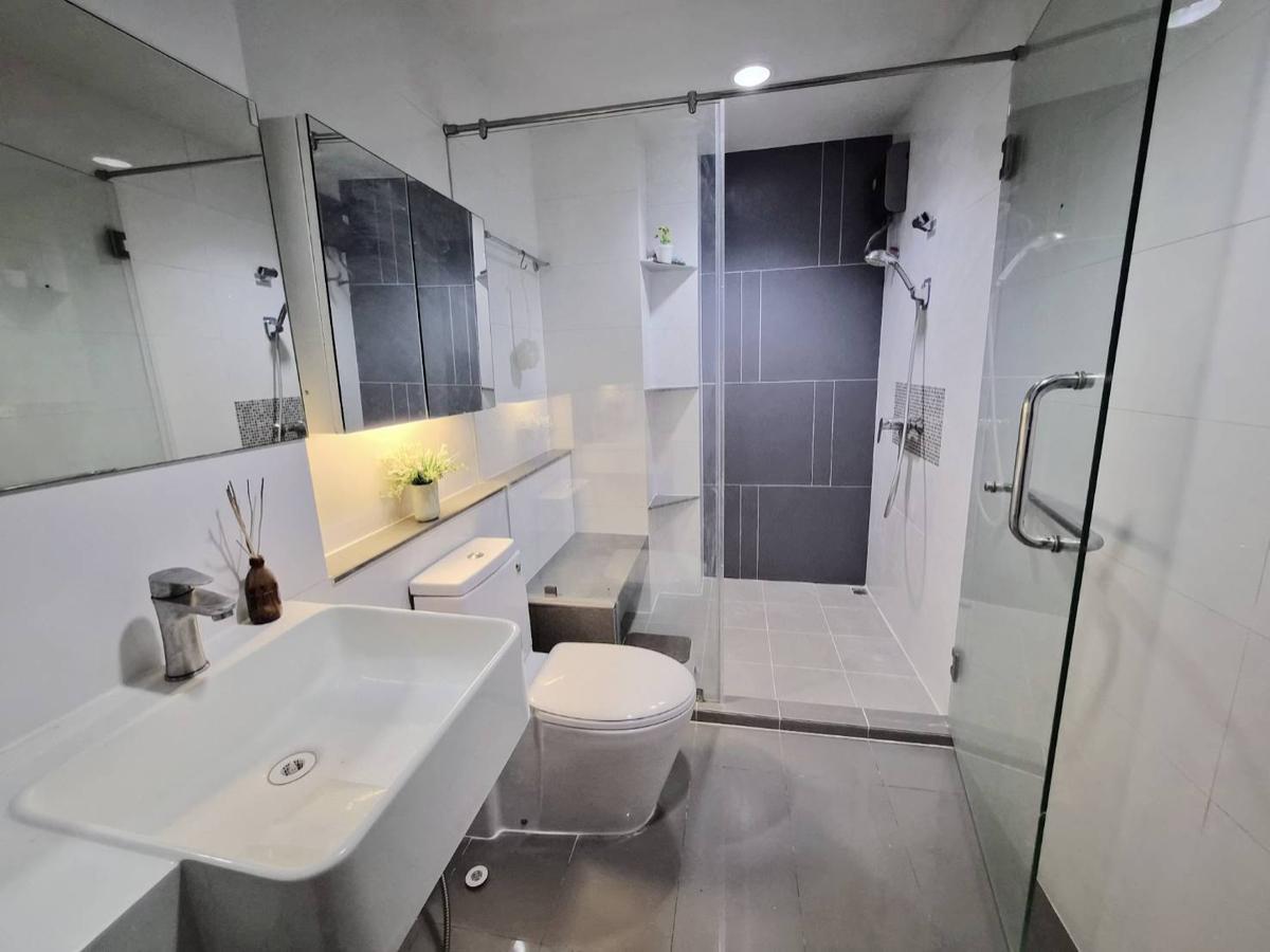 picture Condo for Sale✨“𝐑𝐡𝐲𝐭𝐡𝐦 𝐑𝐚𝐭𝐜𝐡𝐚𝐝𝐚“ ✨𝐒𝐩𝐞𝐜𝐢𝐚𝐥 𝐏𝐫𝐢𝐜𝐞 𝟒.𝟔𝟓  𝐌𝐁.❗️Size 46 Sq.m. 21st Floor  - 22/26