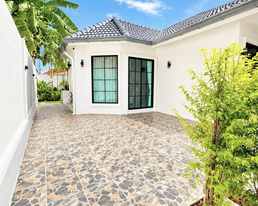 picture Luxury Pool Villa for Sale Khao Noi East Pattaya - 23/26