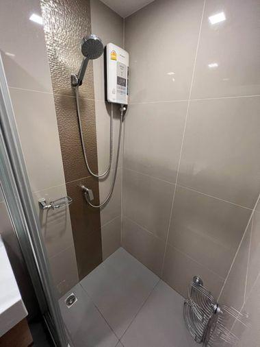 รูป 🔥 IDEO Sathorn - Wongwian Yai ห้องสวย ชั้น 18 ใกล้ BTS วงเวียนใหญ่ เพียง 22,000 บาท/เดือน พร้อมเข้าอยู่! 🏙️✨ - รูปที่ 12/13