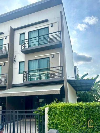 รูป 🔥For Rent!! conner unit 3b3b 35k - Baan Klang Muang Srinakarin-Onnut 📞Call 090 919 9898 - รูปที่ 2/14