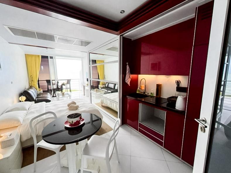picture PURE Sunset Beach Luxury Oceanfront Penthouse for Sale - 8/17