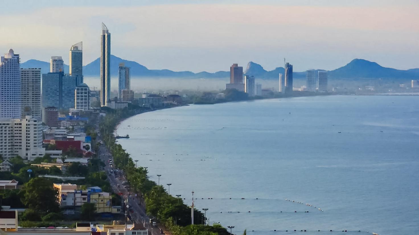 picture Jomtien Plaza Condotel Luxury Duplex Penthouse for Sale - 16/19