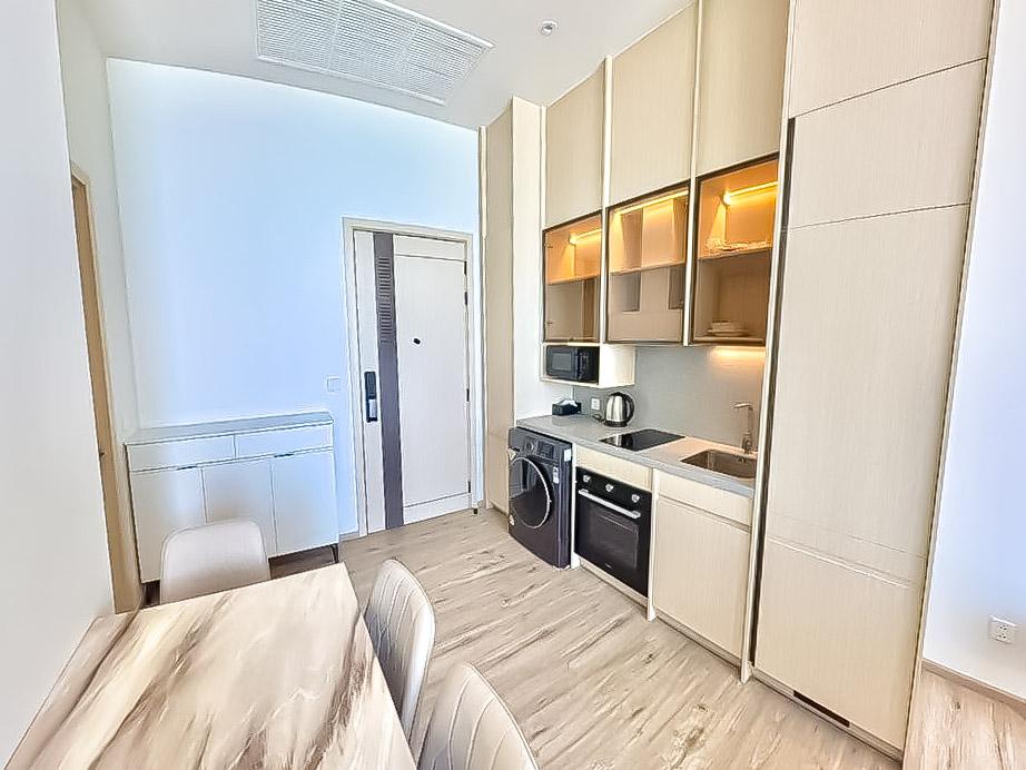 picture AROM WONGAMAT Condo for Rent Studio High Floor Sea View - 4/9